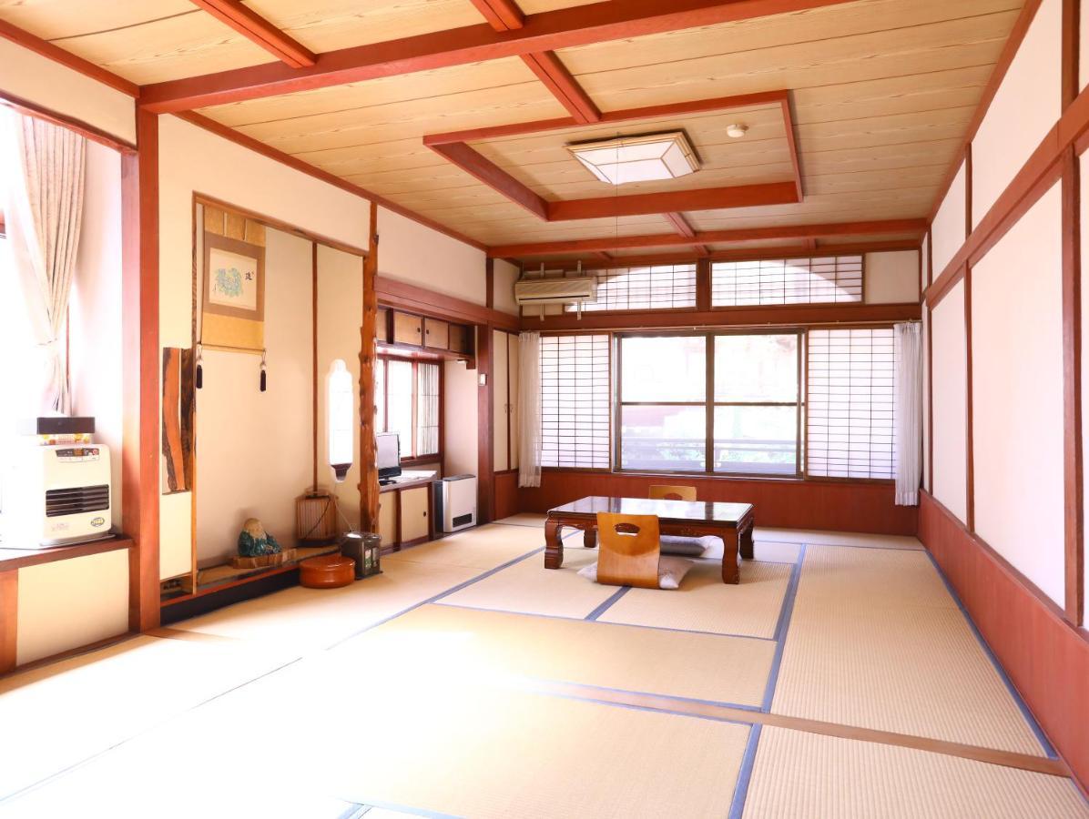 Ikariya Ryokan Jamanoucsi Kültér fotó